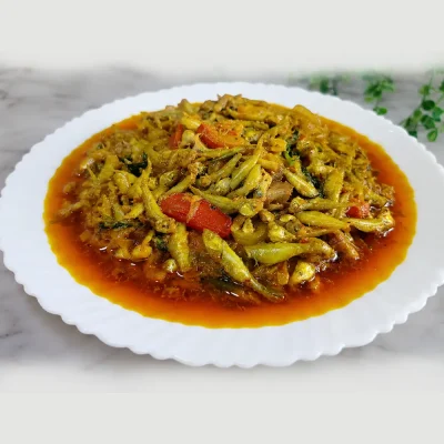 কাচকি মাছের চচ্চড়ি